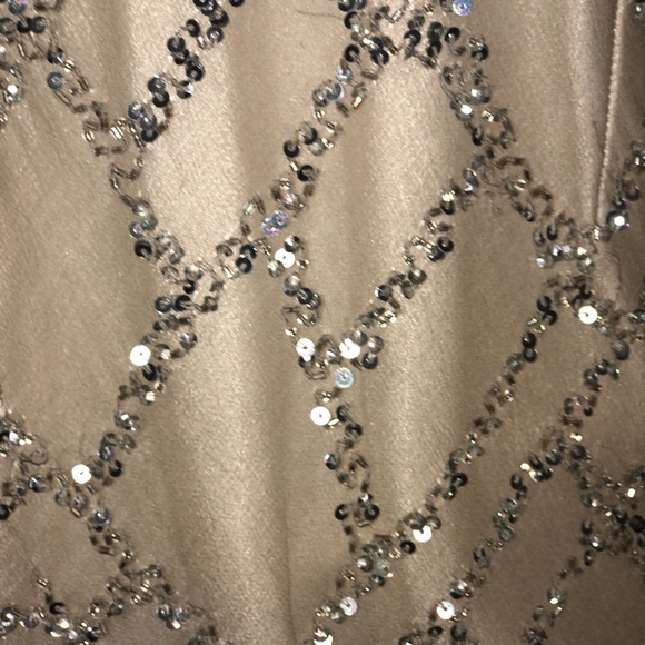 Scala Silver Cocktail Dress, Sz 8 Please Review All Pics No Returns Or Refunds - Picture 12 of 15